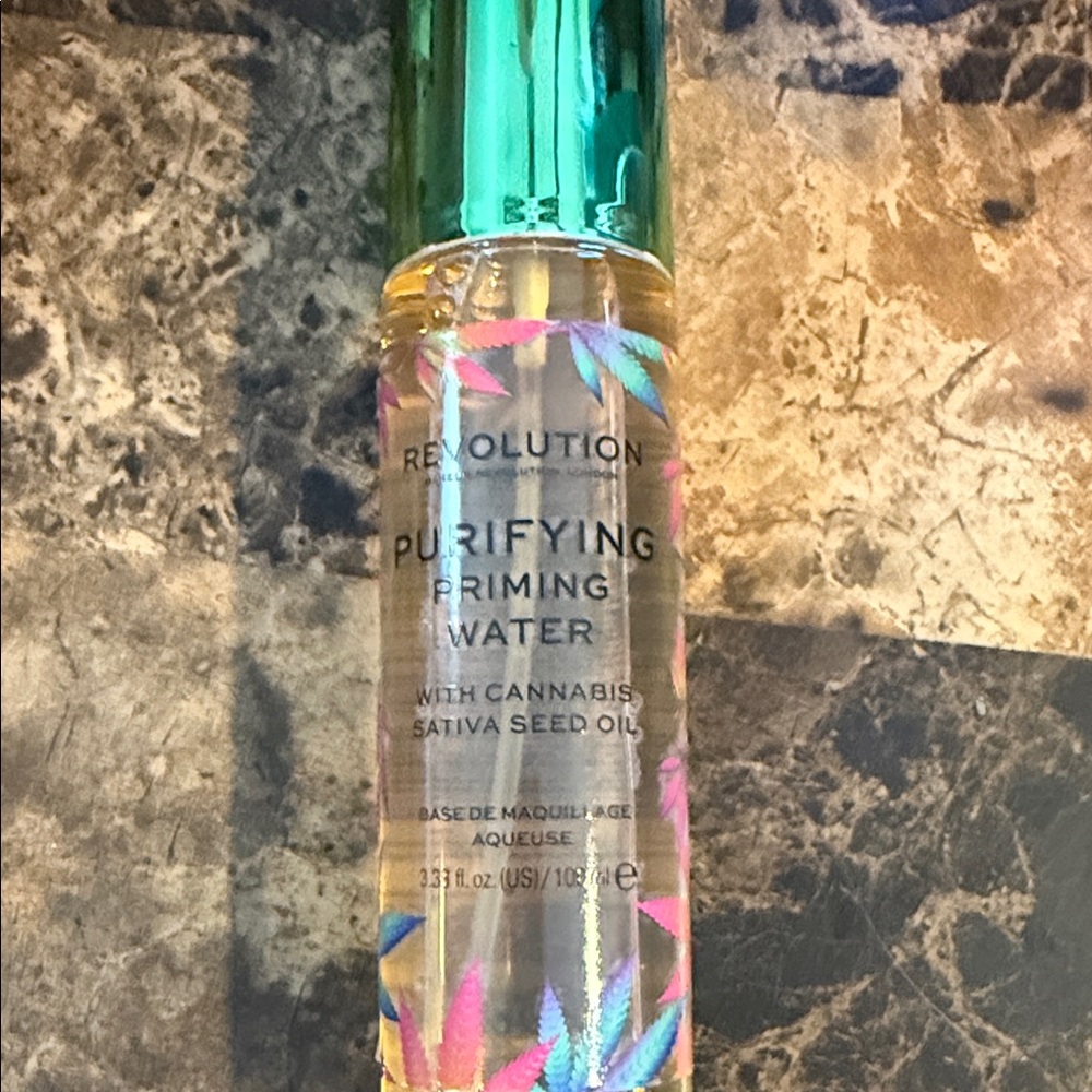 Revolution Purifying Priming Water